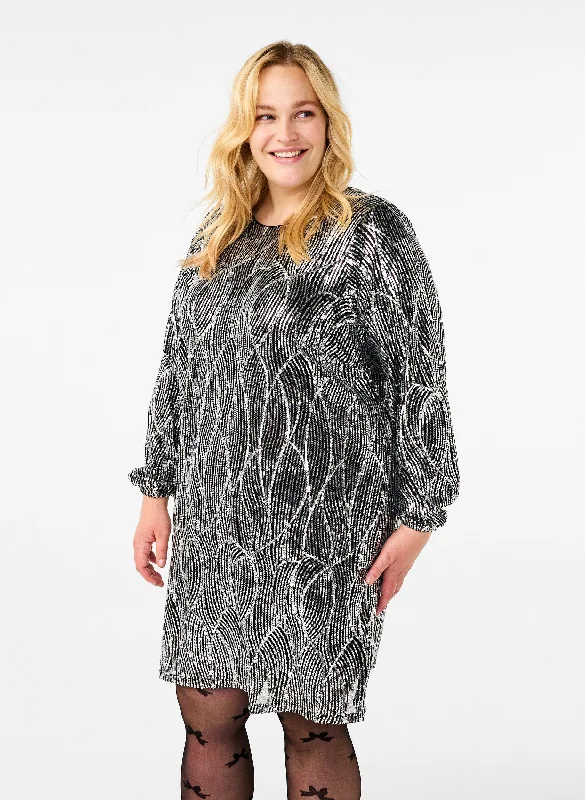 Zizzi Zikka Sequin Dress in Silver Sequin Dress Midi