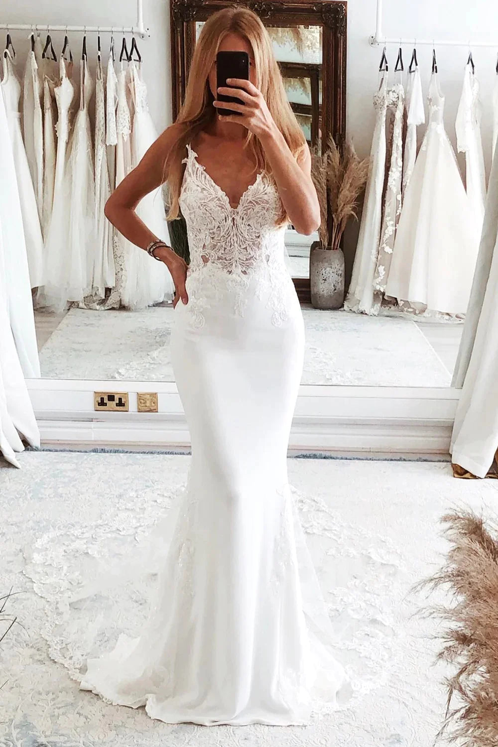 Mermaid V Neck Spaghetti Straps Satin Wedding Dresses with Lace Mermaid Wedding Gown