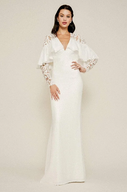 Tadashi Shoji - Zues Lace Long-Sleeve Crepe Gown Classic Lace Gown